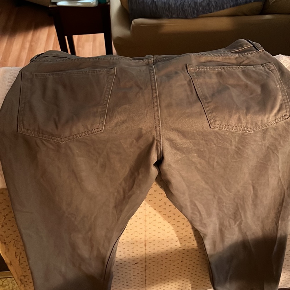 Mens Old Navy pants - Picture 2 of 4
